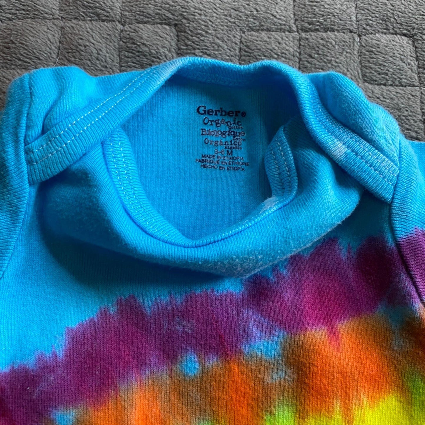 Rainbow Stripe Tie Dye Baby Bodysuit || 3-6 Months