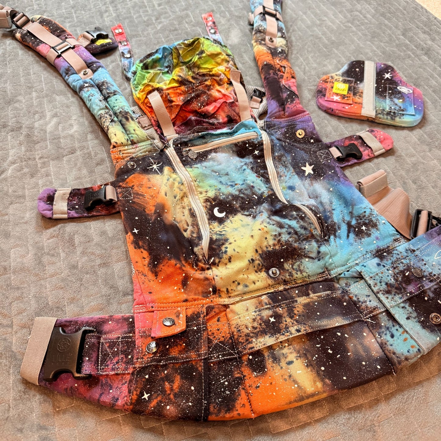✨ Galaxy Dyed Lillebaby || Baby Carrier, Upcycled ♻️