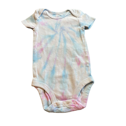 Subtle Spiral Tie Dye Baby Bodysuit || 3-6 Months