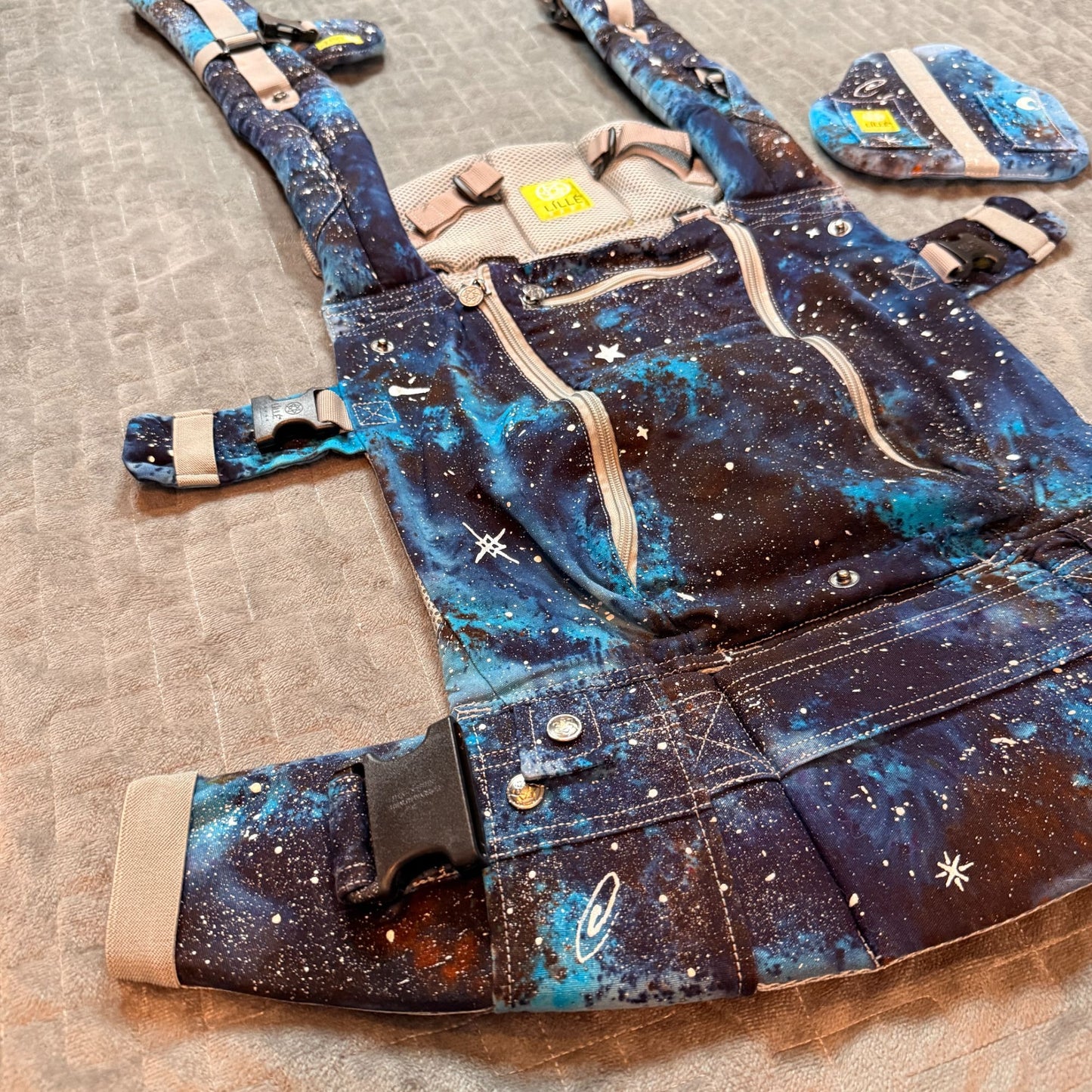 ✨ Galaxy Dyed Lillebaby || Baby Carrier, Upcycled ♻️