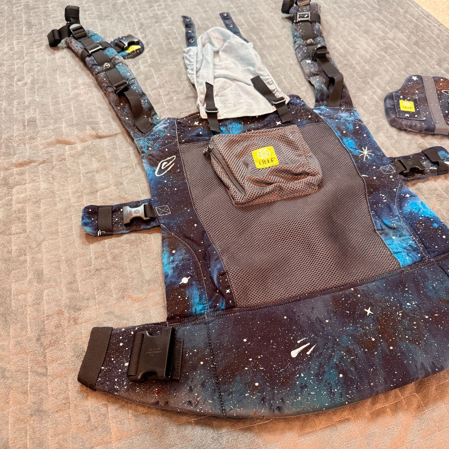 Galaxy Dyed Lillebaby CarryOn Airflow || Toddler Carrier