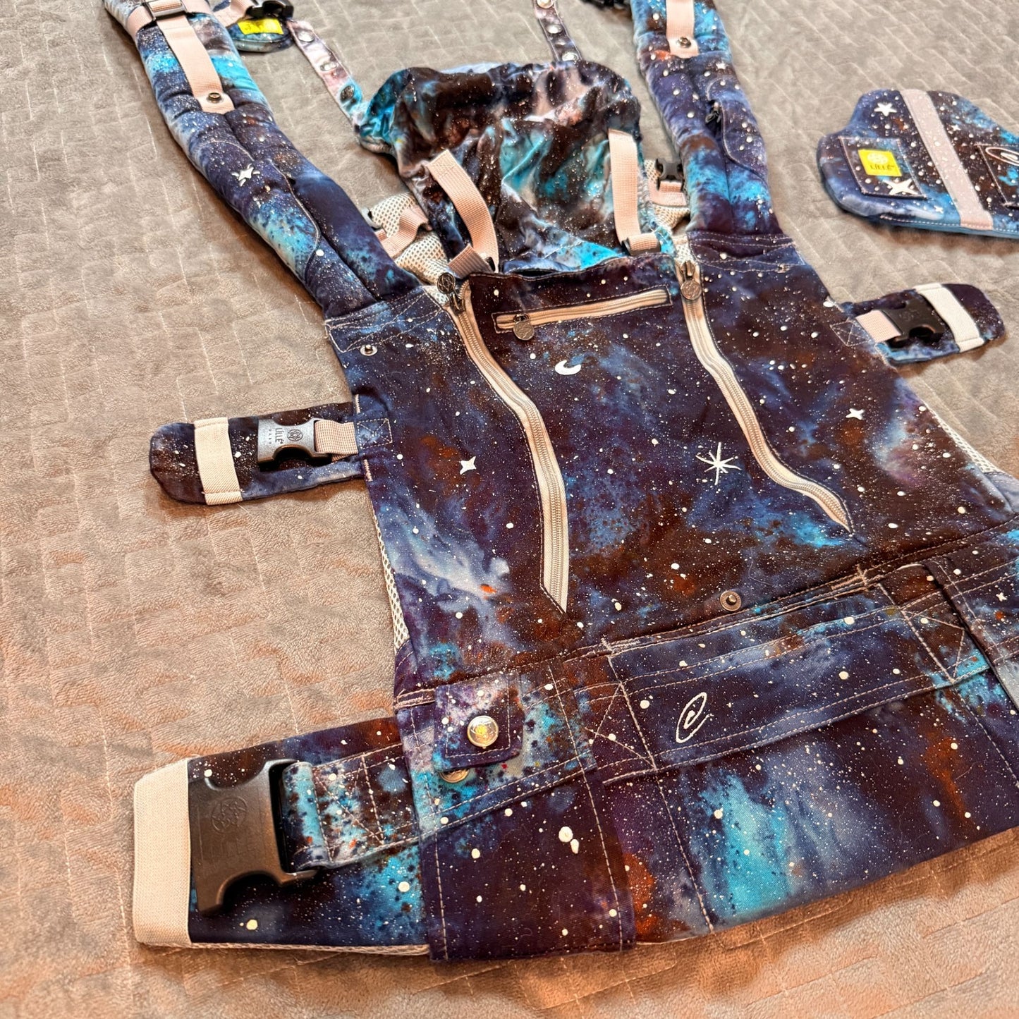 ✨ Galaxy Dyed Lillebaby || Baby Carrier, Upcycled ♻️