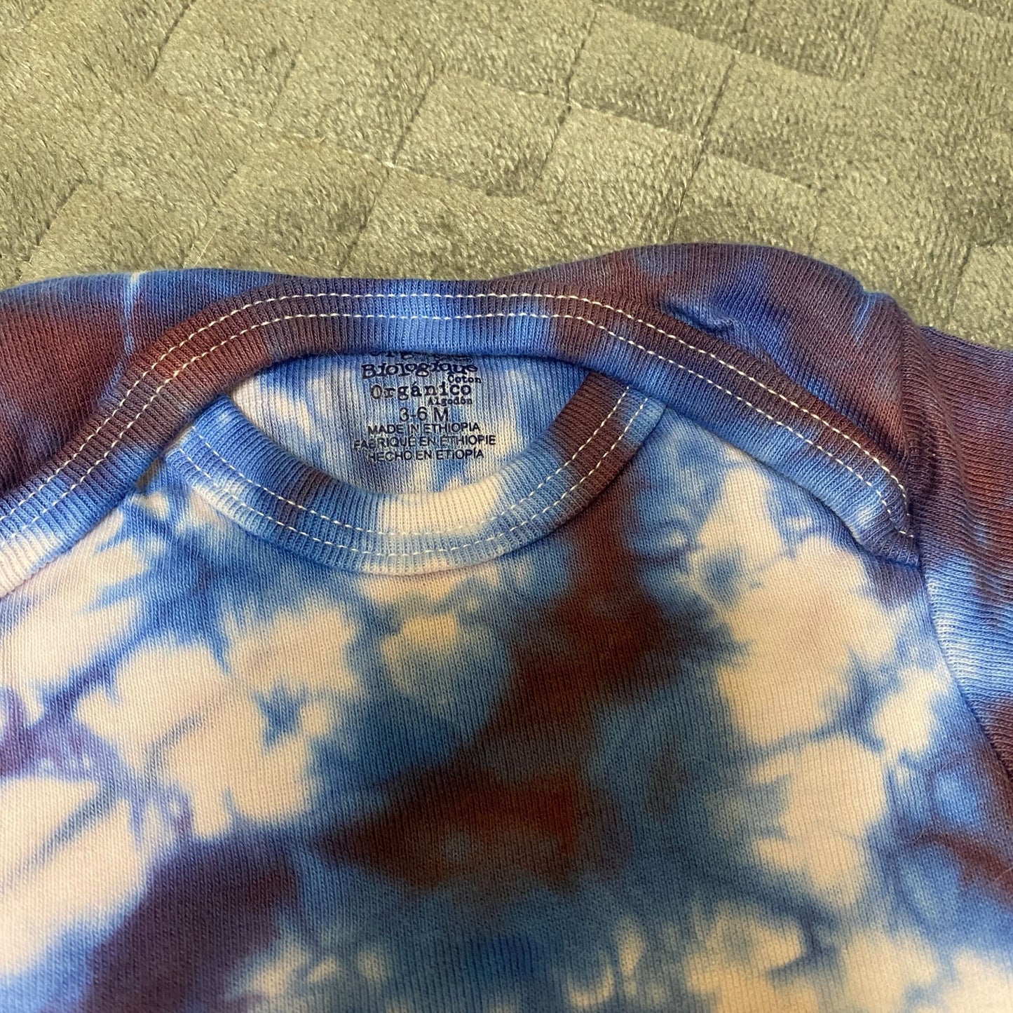 Tie Dye Baby Bodysuit and Socks Bundle || 3-6 Months