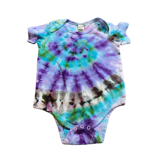 Spiral Tie Dye Baby Bodysuit || 24 Months
