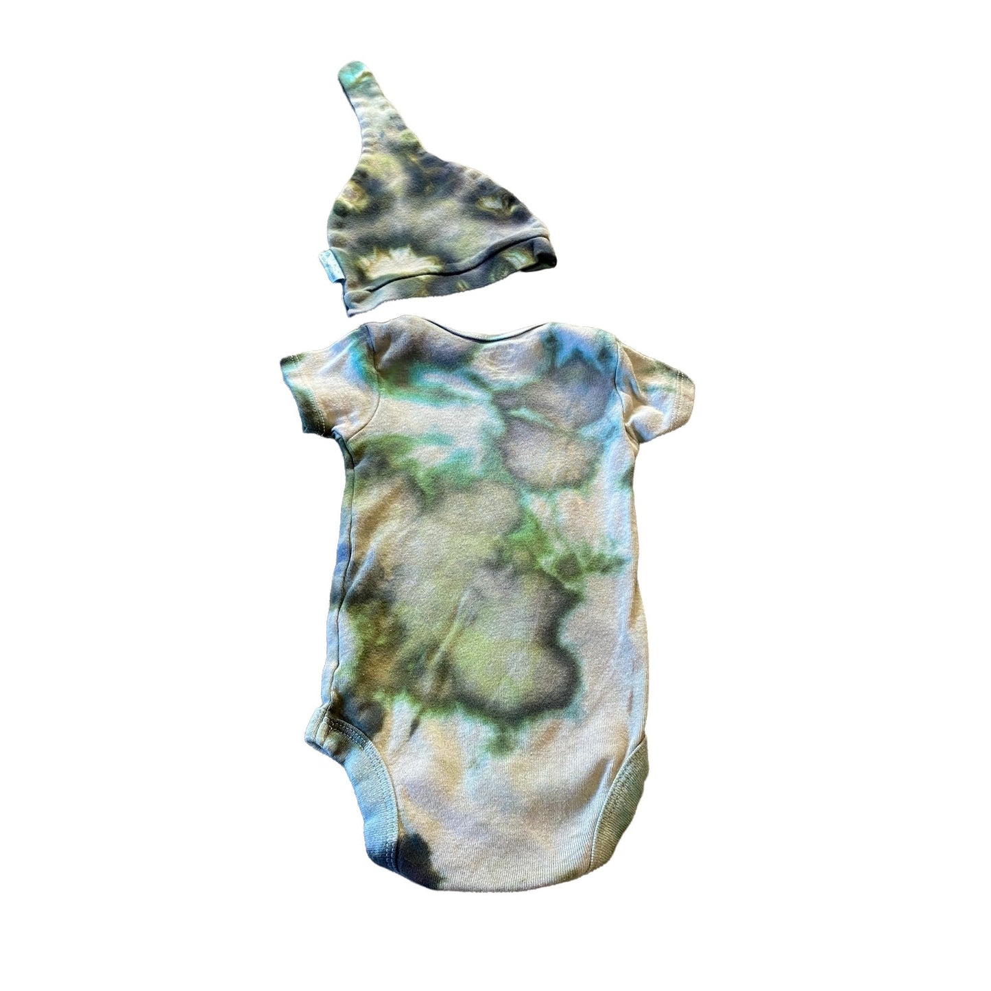 Tie Dyed Bodysuit || 0-3 Months + Hat Bundle