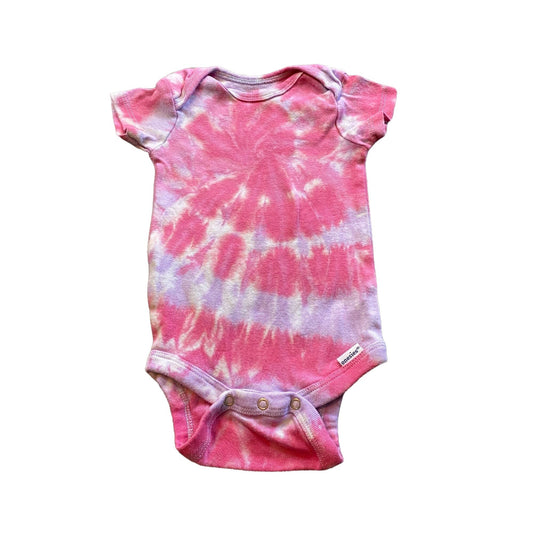 Spiral Tie Dye Baby Bodysuit || 3-6 Months