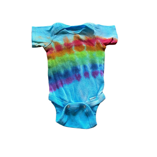 Rainbow Tie Dye Onesie || 0-3 Months, Upcycled ♻️
