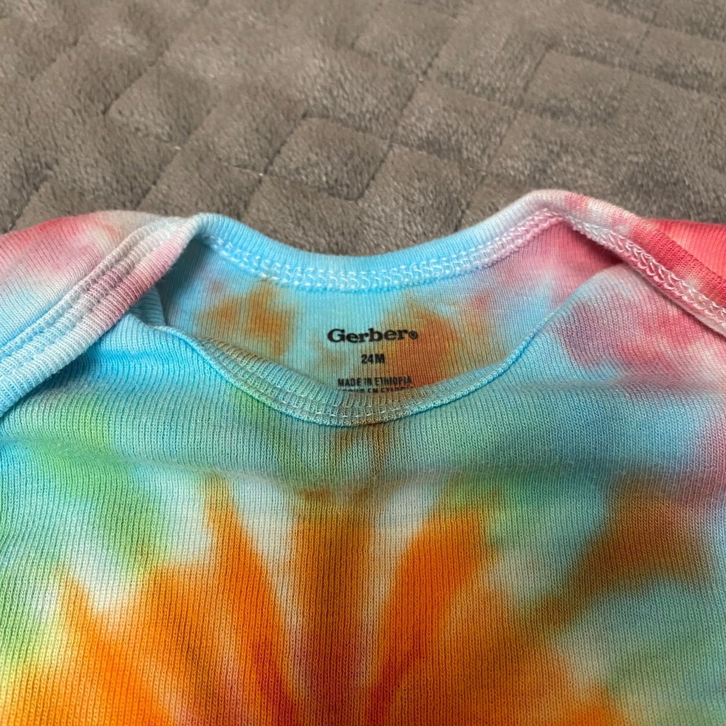 Rainbow Spiral Tie Dye Baby Bodysuit || 24 Months